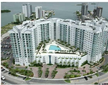 7900 Harbor Island Dr - Photo Thumbnail 22