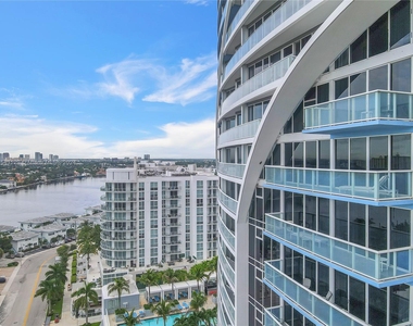 3101 Bayshore Dr - Photo Thumbnail 2