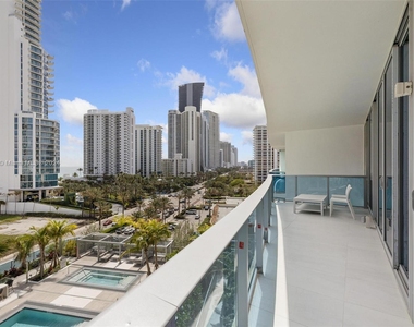 17550 Collins Avenue - Photo Thumbnail 9