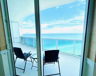 16001 Collins Ave - Photo Thumbnail 10