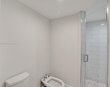 4779 Collins Ave - Photo Thumbnail 25