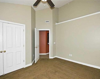 12764 Edgemont Way - Photo Thumbnail 7