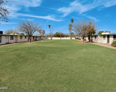 7455 E Desert Spring Drive - Photo Thumbnail 25