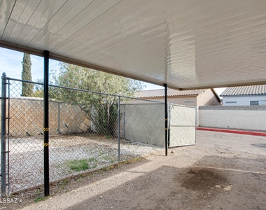 7455 E Desert Spring Drive - Photo Thumbnail 22