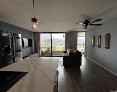 320 Liliuokalani Avenue - Photo Thumbnail 1