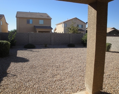 35965 W Costa Blanca Drive - Photo Thumbnail 11