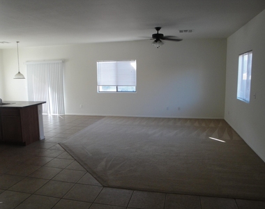 35965 W Costa Blanca Drive - Photo Thumbnail 1