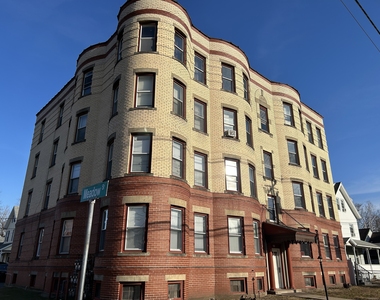 218 West Street - Photo Thumbnail 0