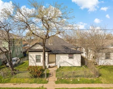 813 W 9th Street - Photo Thumbnail 8