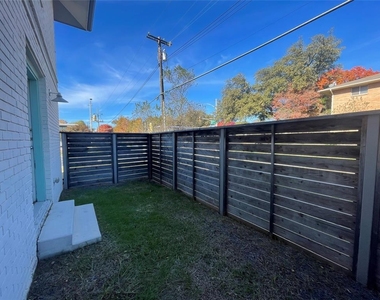 5520 Gaston Avenue - Photo Thumbnail 12