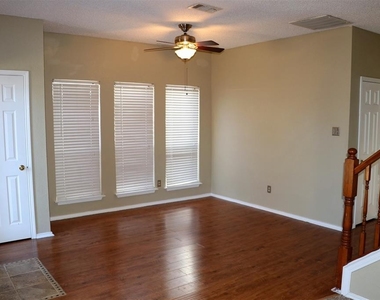 580 Raintree Circle - Photo Thumbnail 1