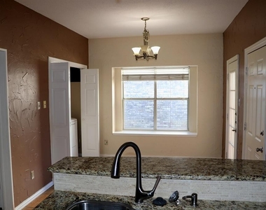 580 Raintree Circle - Photo Thumbnail 4