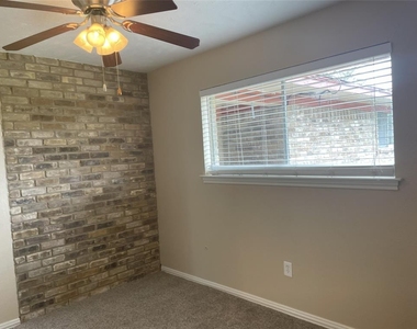 1602 Juniper Lane - Photo Thumbnail 10