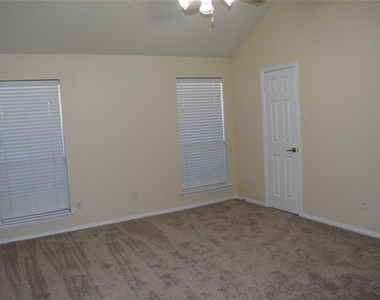 1313 Camden Yard Drive - Photo Thumbnail 3