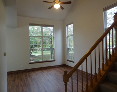 368 Fallbrook Court - Photo Thumbnail 7