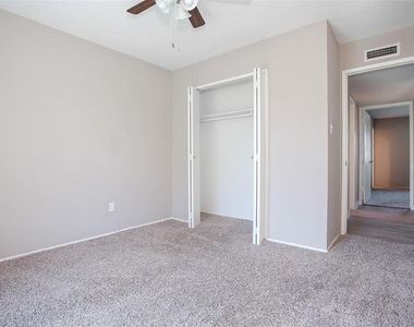 5641 Perrin Street - Photo Thumbnail 13