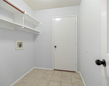 7109 Michael Drive - Photo Thumbnail 6