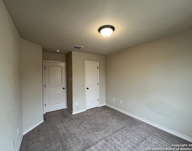 6926 Lakeview Dr - Photo Thumbnail 19