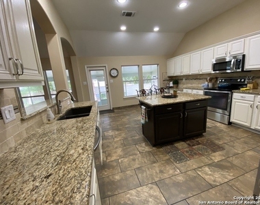 1604 Canyon Oak - Photo Thumbnail 15