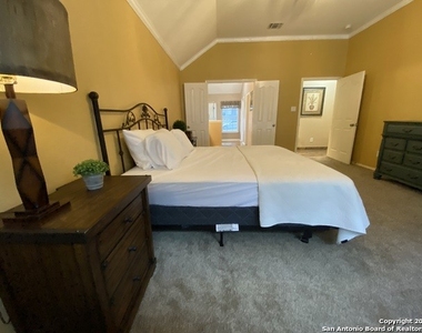 1604 Canyon Oak - Photo Thumbnail 22