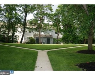 345 Coventry Ct - Photo Thumbnail 10