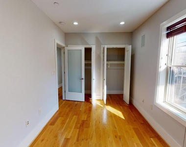 1159 Oates St Ne - Photo Thumbnail 4