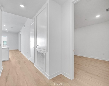 2706 Rivington - Photo Thumbnail 7