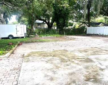 731 Seminole Avenue - Photo Thumbnail 7