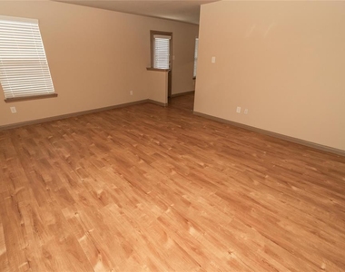 2307 Kolby Way - Photo Thumbnail 6