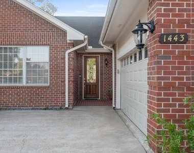 1443 Sugar Creek Boulevard - Photo Thumbnail 4