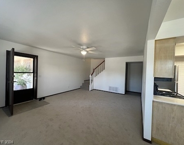 3109 Pinehurst Drive - Photo Thumbnail 9