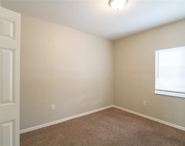 9529 Newdale Way - Photo Thumbnail 7