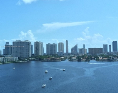 17301 Biscayne Blvd - Photo Thumbnail 1