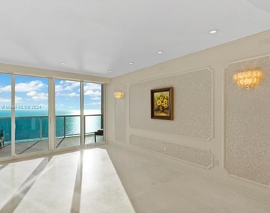 19111 Collins Ave - Photo Thumbnail 13