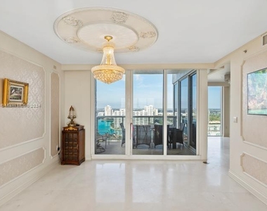 19111 Collins Ave - Photo Thumbnail 9