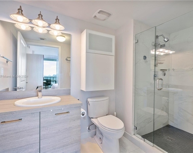 400 Sunny Isles Blvd - Photo Thumbnail 25