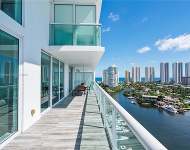 400 Sunny Isles Blvd - Photo Thumbnail 30