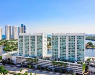 400 Sunny Isles Blvd - Photo Thumbnail 33