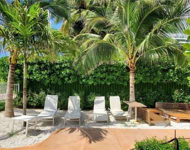 2457 Collins Ave - Photo Thumbnail 51