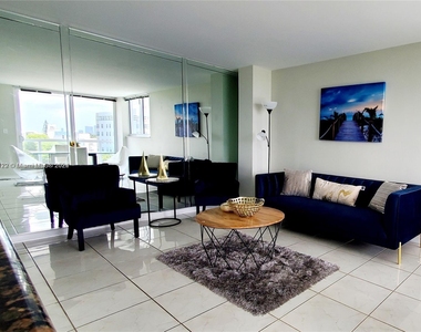 2457 Collins Ave - Photo Thumbnail 3