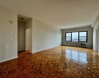 160 Parkside Avenue - Photo Thumbnail 2