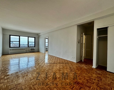 160 Parkside Avenue - Photo Thumbnail 0