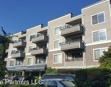 2425 Harbor Ave Sw - Photo Thumbnail 1