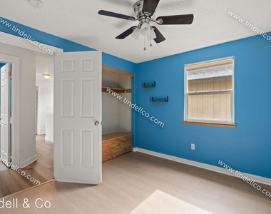 8937 N Bayard Ave - Photo Thumbnail 13