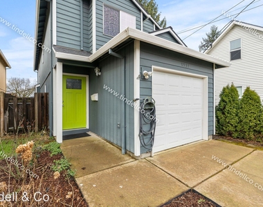 8937 N Bayard Ave - Photo Thumbnail 1