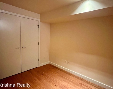 3601 S River Pkwy Unit #321 - Photo Thumbnail 4