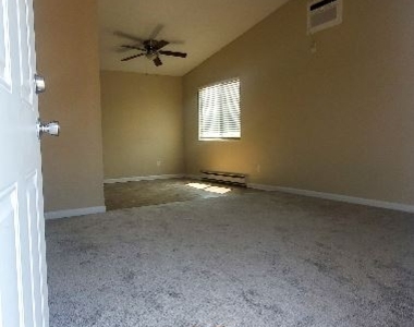 4460 Loomis Ave B - Photo Thumbnail 1