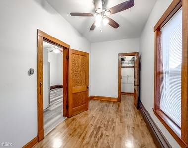 3422 W. Mclean , Unit 5 - Photo Thumbnail 7