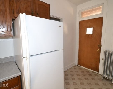 3526 N. Broadway, Unit E-4 - Photo Thumbnail 3