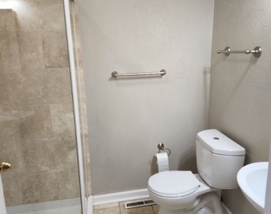 2512 Mapleton Ave Unit B - Photo Thumbnail 9